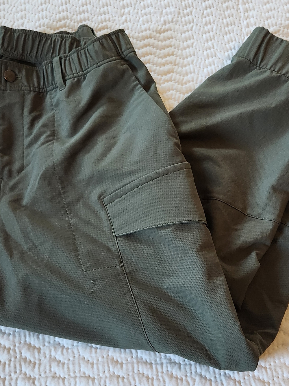 lululemon athletica Olive Green Cargo Joggers Size 36 - Picture 13 of 16